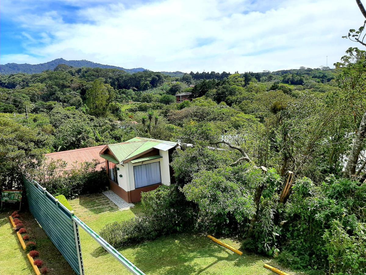 Monteverde Cecropia Paradise Luaran gambar